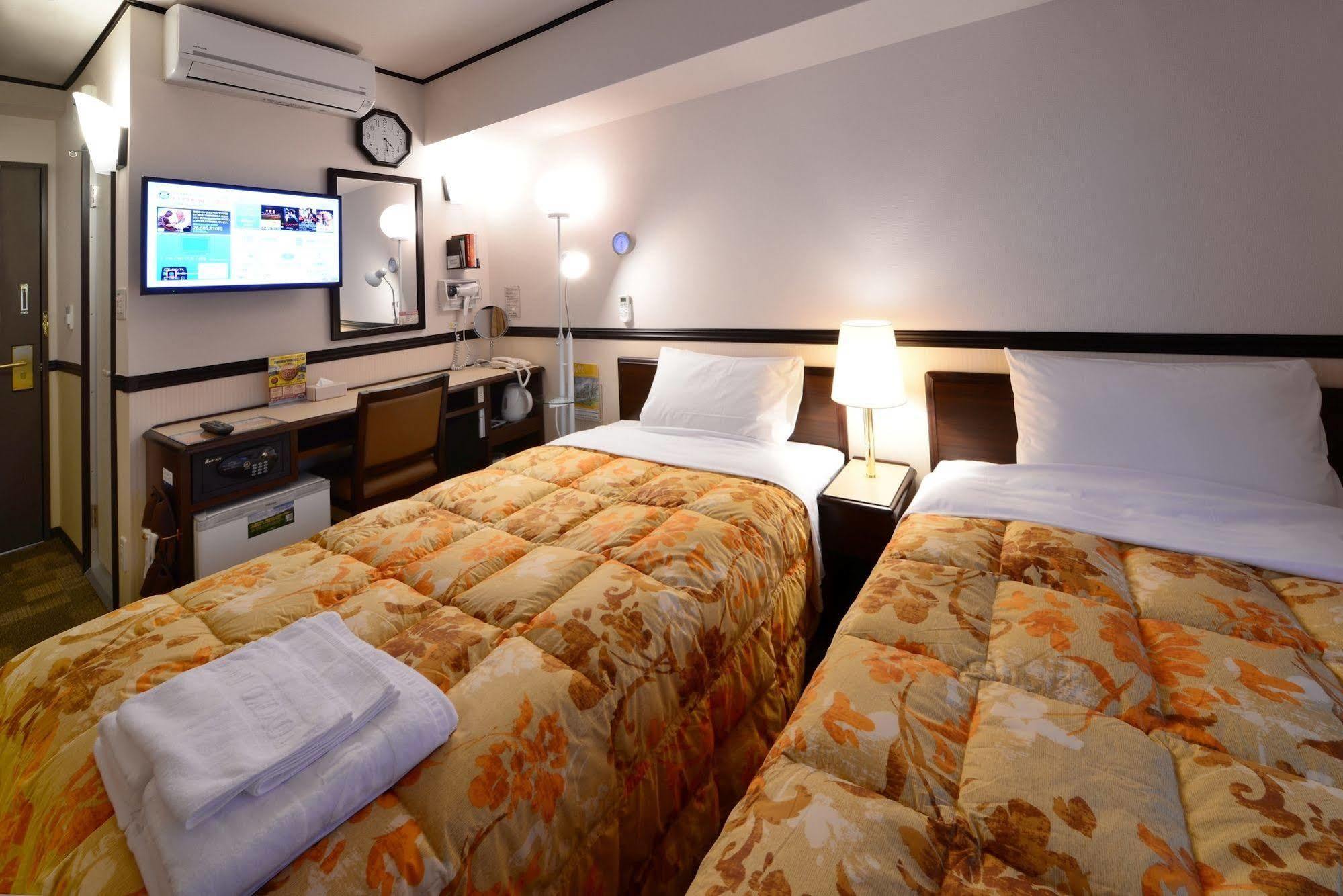Toyoko Inn Kofu-Eki Minami-Guchi No.1 Exteriér fotografie